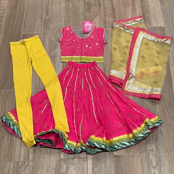 Other - 🟢 BUNDLE SALE 2 for $20 - GIRLS Indian Costume